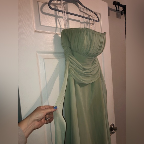 B2 FULL LENGTH GOWN- Meadow Green - Picture 2 of 7